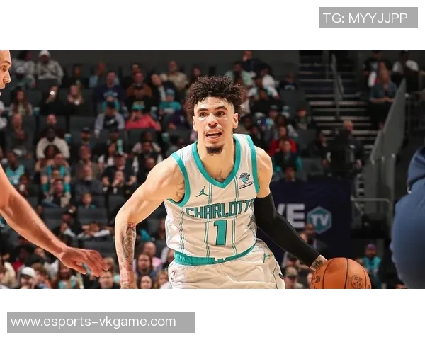 足球场上的纤瘦奇才 这些瘦小球星如何突破身体局限成就辉煌职业生涯